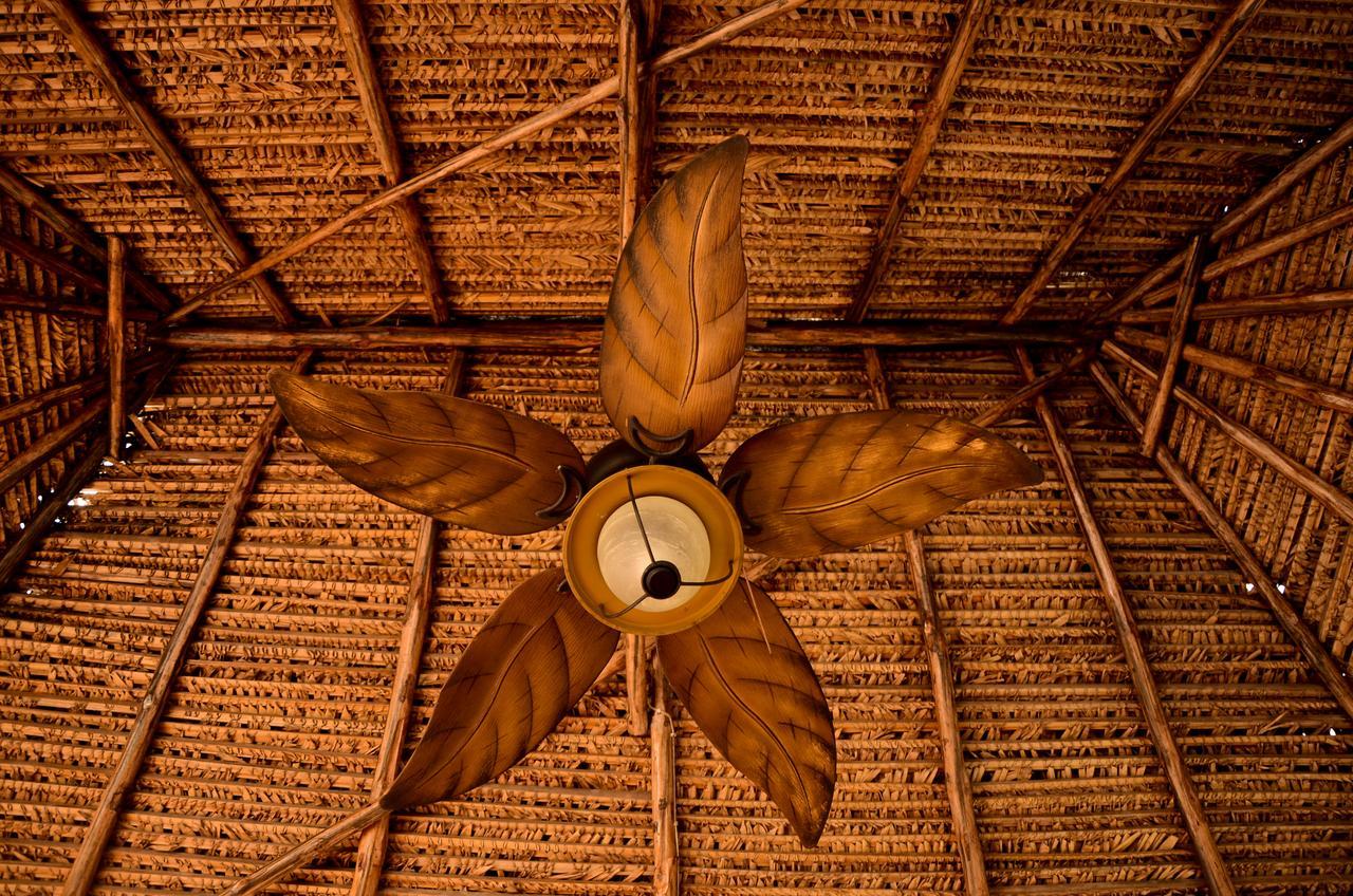 San Carlos Beach Inn エクステリア 写真