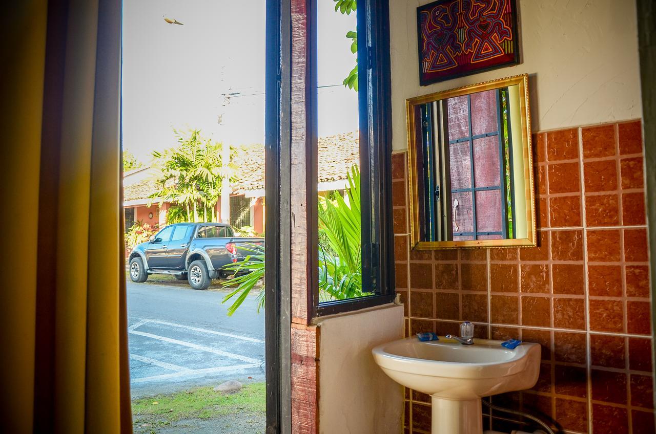 San Carlos Beach Inn エクステリア 写真