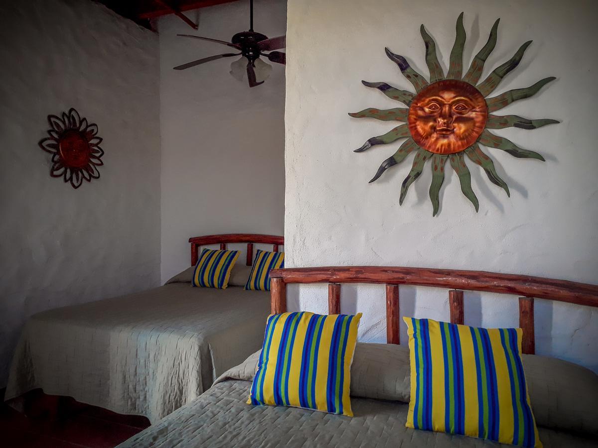 San Carlos Beach Inn エクステリア 写真