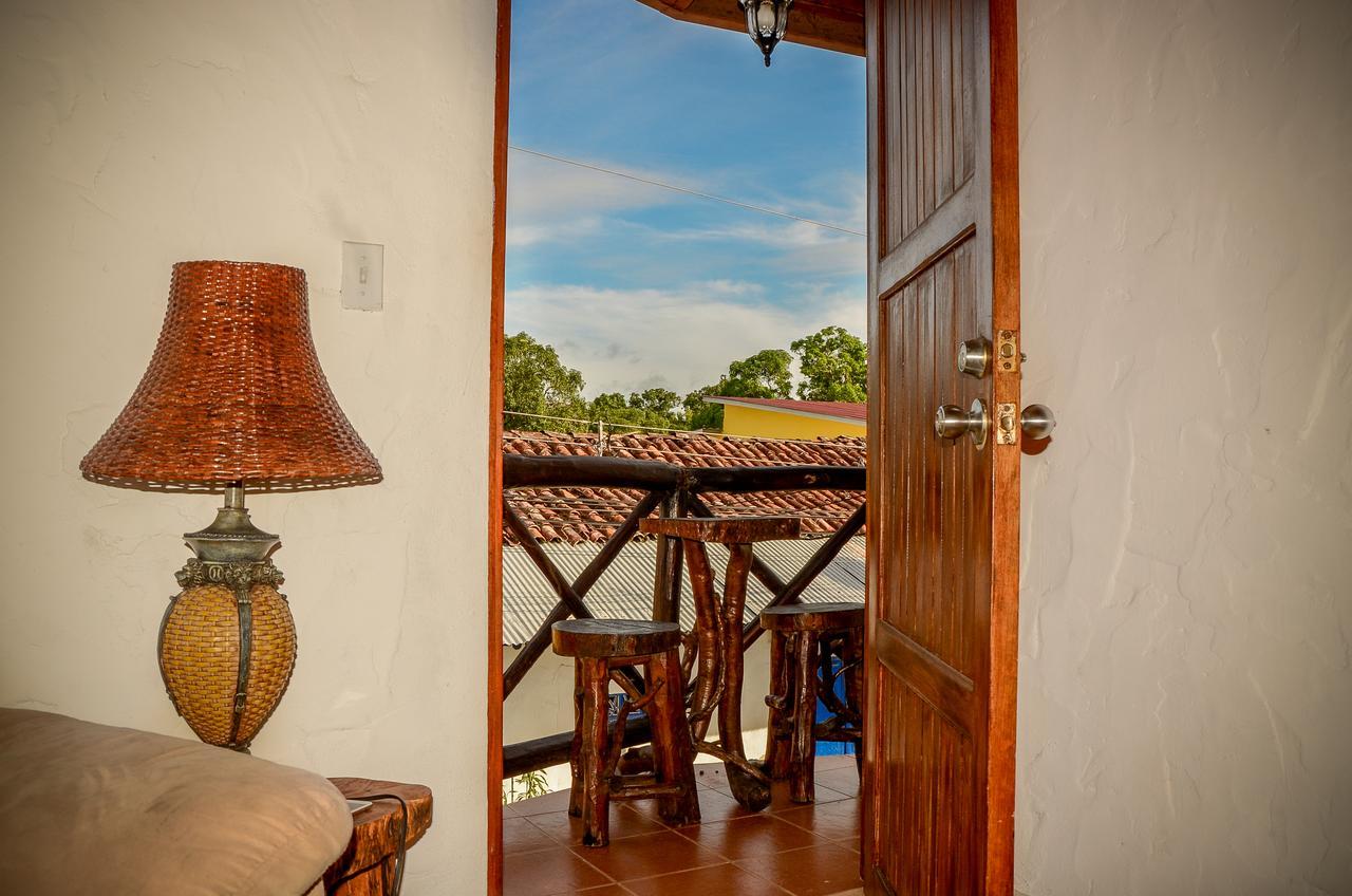 San Carlos Beach Inn エクステリア 写真